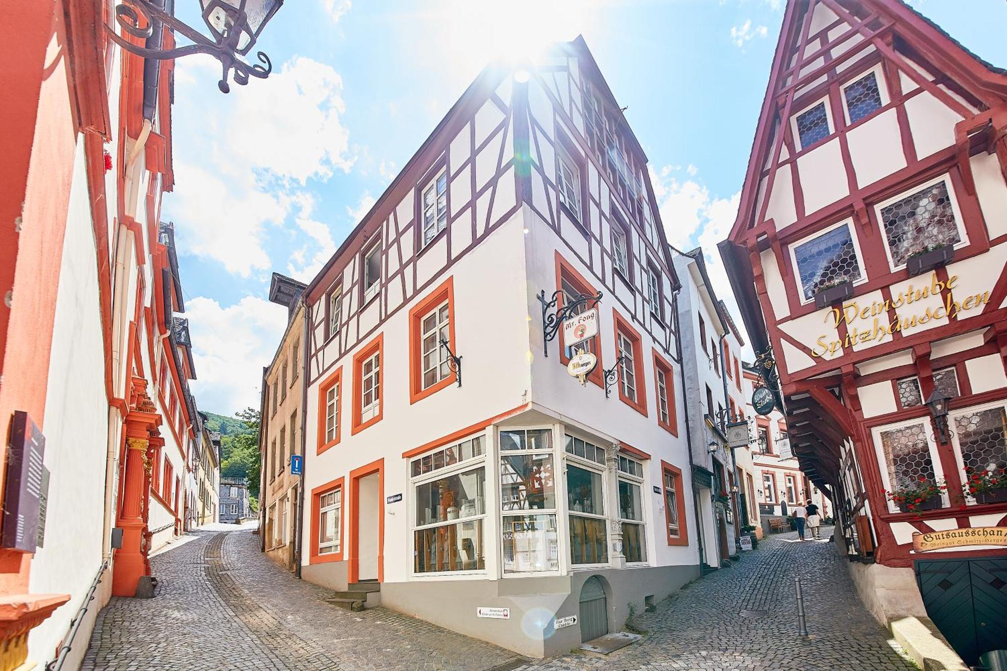 Fachwerkperle Am Historischen Marktplatz 베른카슈텔쿠에스 외부 사진
